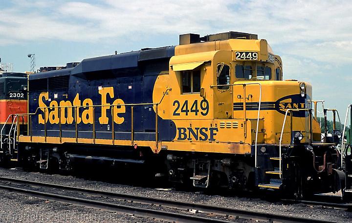 BNSF 2449 GP30.jpg